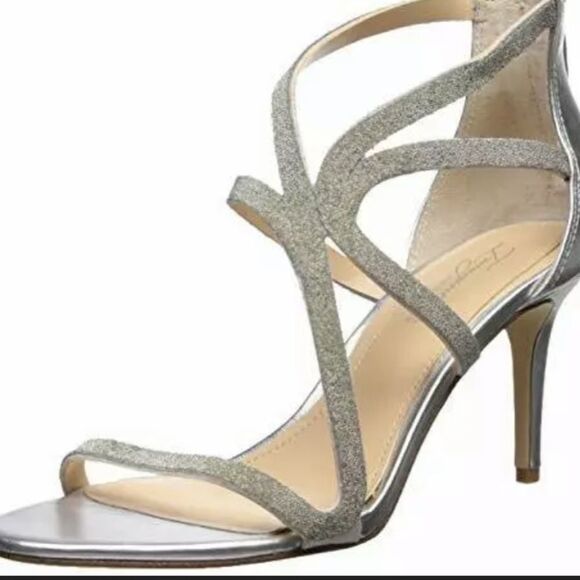 Bloomingdale’s $285 Imagine Vince Camuto PETARA Platinum Holiday Heels - Picture 2 of 5